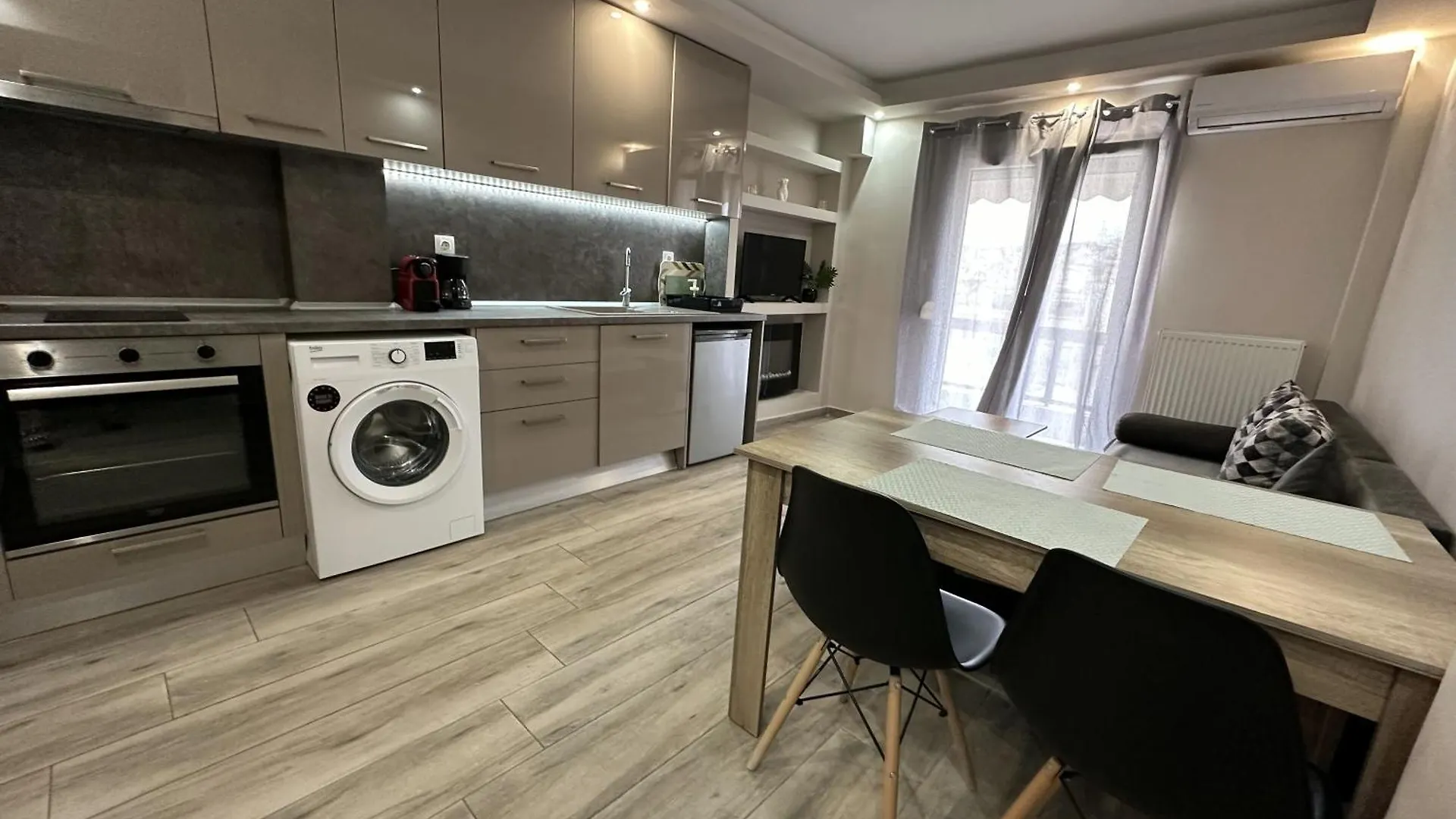 Minimalist Apartments W/ View Thessaloniki